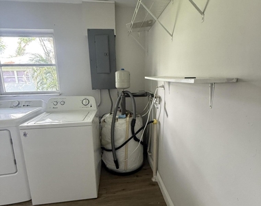 407 Willows Avenue - Photo Thumbnail 14
