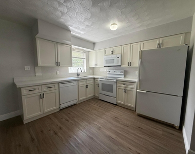 407 Willows Avenue - Photo Thumbnail 9