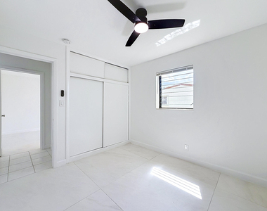 2647 Nw 62nd Avenue - Photo Thumbnail 15