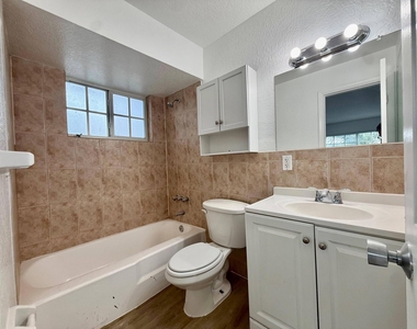 3350 Ne 16th Terrace - Photo Thumbnail 5