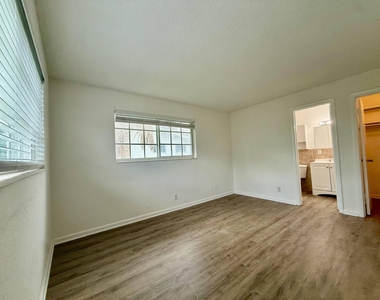 3350 Ne 16th Terrace - Photo Thumbnail 7