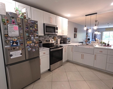 3751 Nw 91st Lane - Photo Thumbnail 4