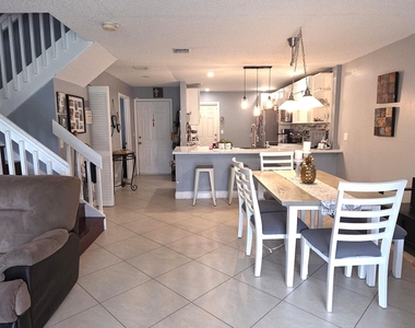 3751 Nw 91st Lane - Photo Thumbnail 5
