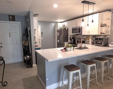 3751 Nw 91st Lane - Photo Thumbnail 2