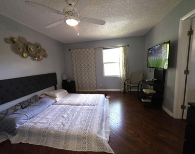 3751 Nw 91st Lane - Photo Thumbnail 10