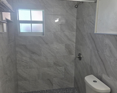 932 Green Street - Photo Thumbnail 5