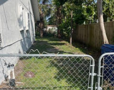 6110 Francis Street - Photo Thumbnail 4