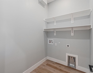 2376 Longhorn Street - Photo Thumbnail 8