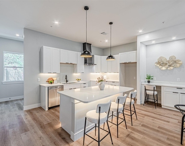 2376 Longhorn Street - Photo Thumbnail 11