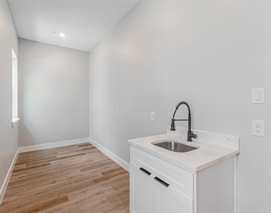 2376 Longhorn Street - Photo Thumbnail 9