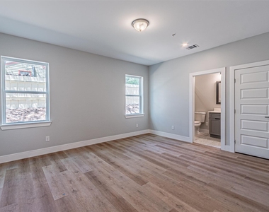 2376 Longhorn Street - Photo Thumbnail 4