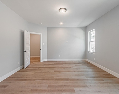 2376 Longhorn Street - Photo Thumbnail 6