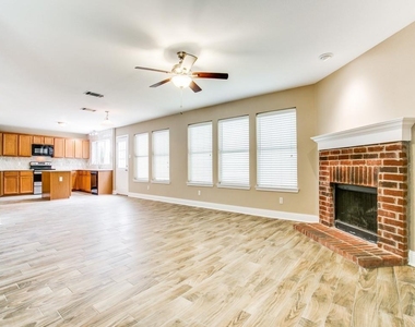 2117 Arthur Street - Photo Thumbnail 6