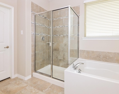 105 Gentle Circle Way - Photo Thumbnail 12