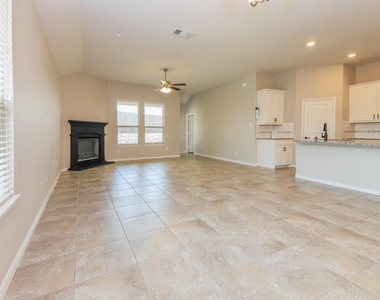 105 Gentle Circle Way - Photo Thumbnail 1