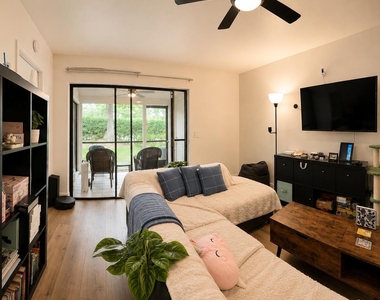 9641 Riverside Drive - Photo Thumbnail 11