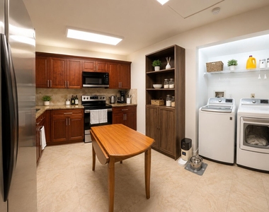9641 Riverside Drive - Photo Thumbnail 13