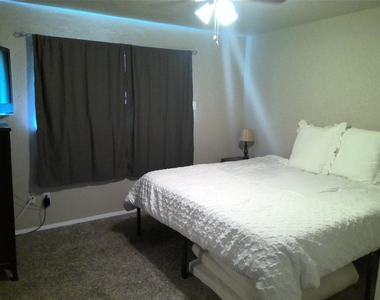 7348 Walling Lane - Photo Thumbnail 10