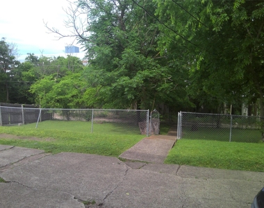 7348 Walling Lane - Photo Thumbnail 12