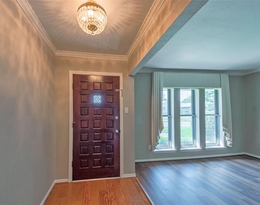 6341 Rincon Way - Photo Thumbnail 2
