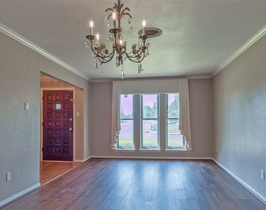 6341 Rincon Way - Photo Thumbnail 3