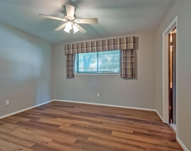 6341 Rincon Way - Photo Thumbnail 22