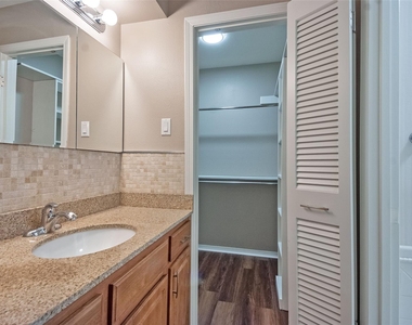 6341 Rincon Way - Photo Thumbnail 17