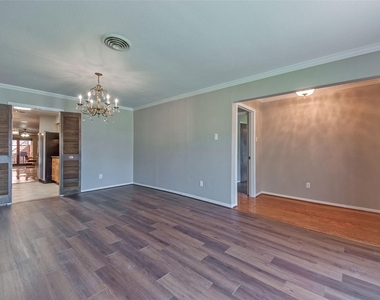 6341 Rincon Way - Photo Thumbnail 5
