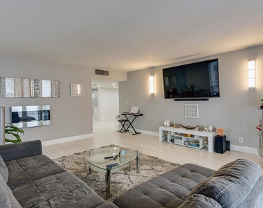 812 Briny Avenue - Photo Thumbnail 9