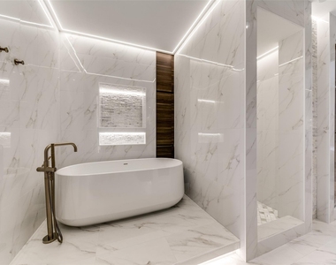 2408 Victory Park Lane - Photo Thumbnail 18