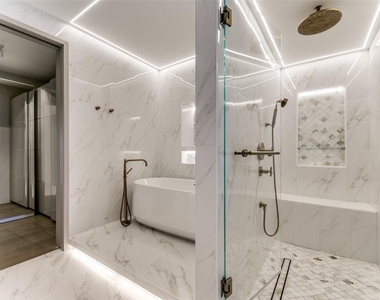 2408 Victory Park Lane - Photo Thumbnail 17