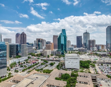 2408 Victory Park Lane - Photo Thumbnail 25