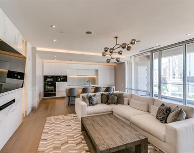 2408 Victory Park Lane - Photo Thumbnail 5