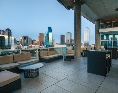 2408 Victory Park Lane - Photo Thumbnail 32