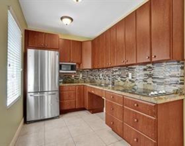 500 Ne 25th Street - Photo Thumbnail 4