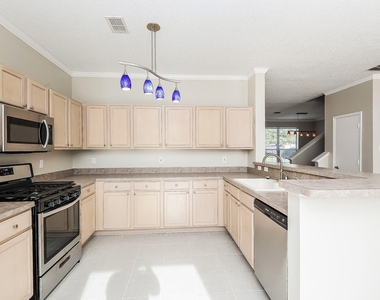 4713 Palm Ridge Drive - Photo Thumbnail 6