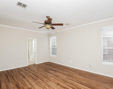 4713 Palm Ridge Drive - Photo Thumbnail 11