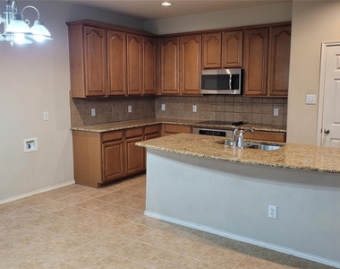 12739 Cardinal Creek Drive - Photo Thumbnail 5