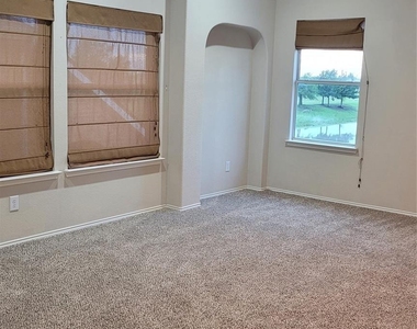 12739 Cardinal Creek Drive - Photo Thumbnail 16