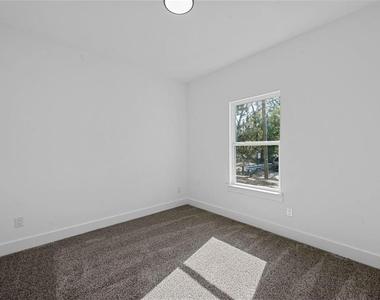 5424 Bourquin Street - Photo Thumbnail 14
