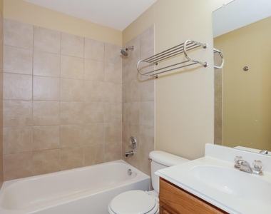 3966 Oceanside Drive - Photo Thumbnail 12