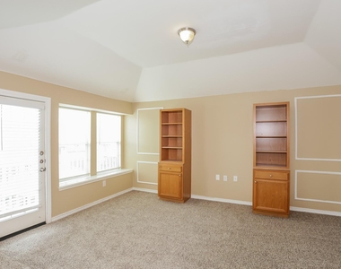 3966 Oceanside Drive - Photo Thumbnail 8