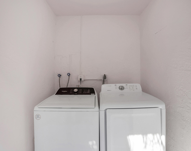 3015 Oaktree Lane - Photo Thumbnail 22