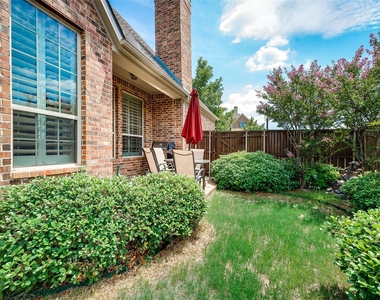 2501 Lady Viviane Lane - Photo Thumbnail 25