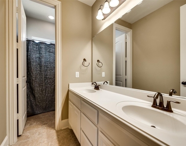 2501 Lady Viviane Lane - Photo Thumbnail 19