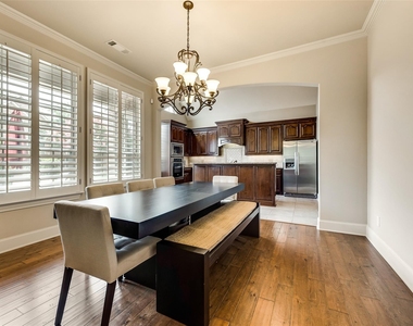 2501 Lady Viviane Lane - Photo Thumbnail 10