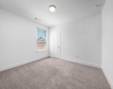 3800 Talisker Boulevard - Photo Thumbnail 18