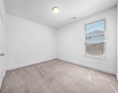 3800 Talisker Boulevard - Photo Thumbnail 17