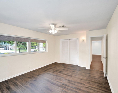 5404 Ne 22nd Avenue - Photo Thumbnail 12