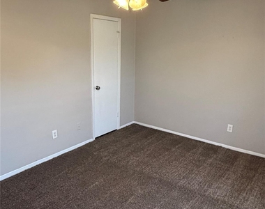 6616 Brookshire Trail - Photo Thumbnail 14